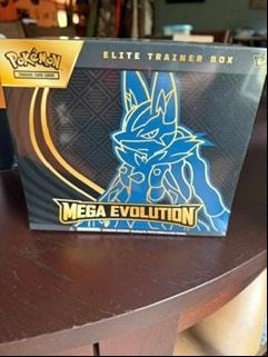 Mega Evolutions Elite Trainer Box (Lucario)