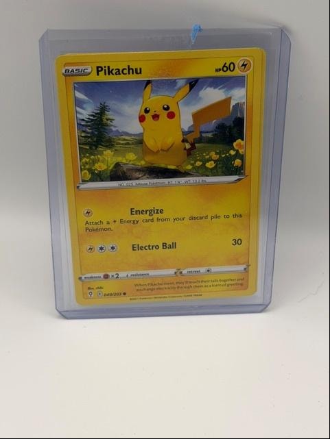 Pikachu 049/203 — Evolving Skies